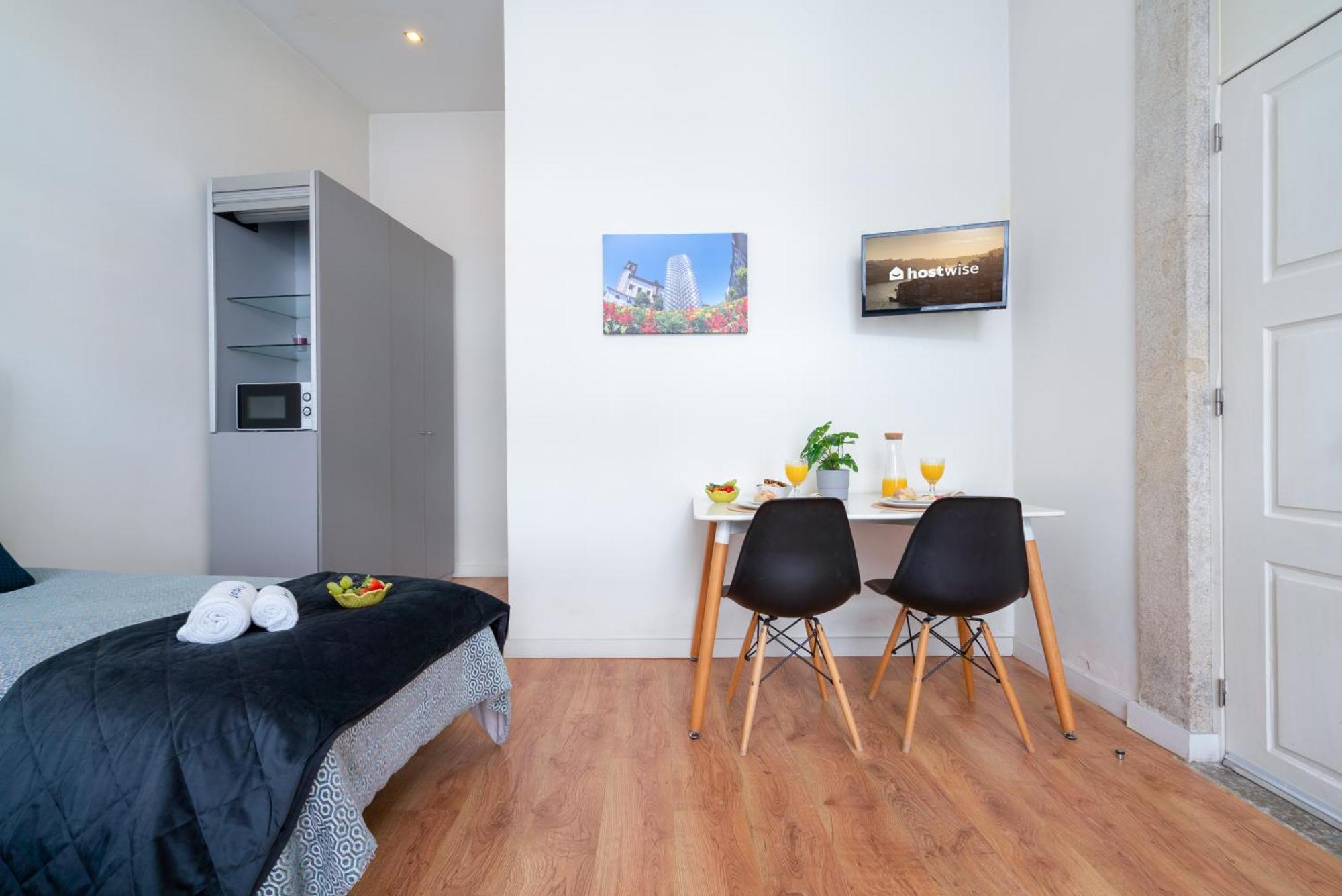 Host Wise - Sweet Bright Flats - City Center Πόρτο Δωμάτιο φωτογραφία