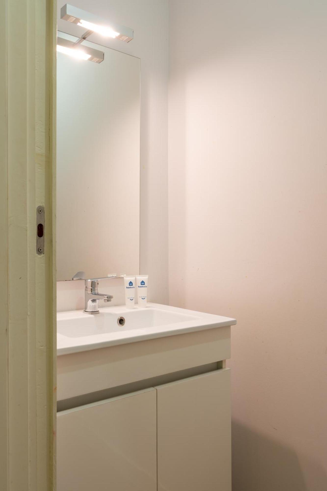 Host Wise - Sweet Bright Flats - City Center Πόρτο Δωμάτιο φωτογραφία